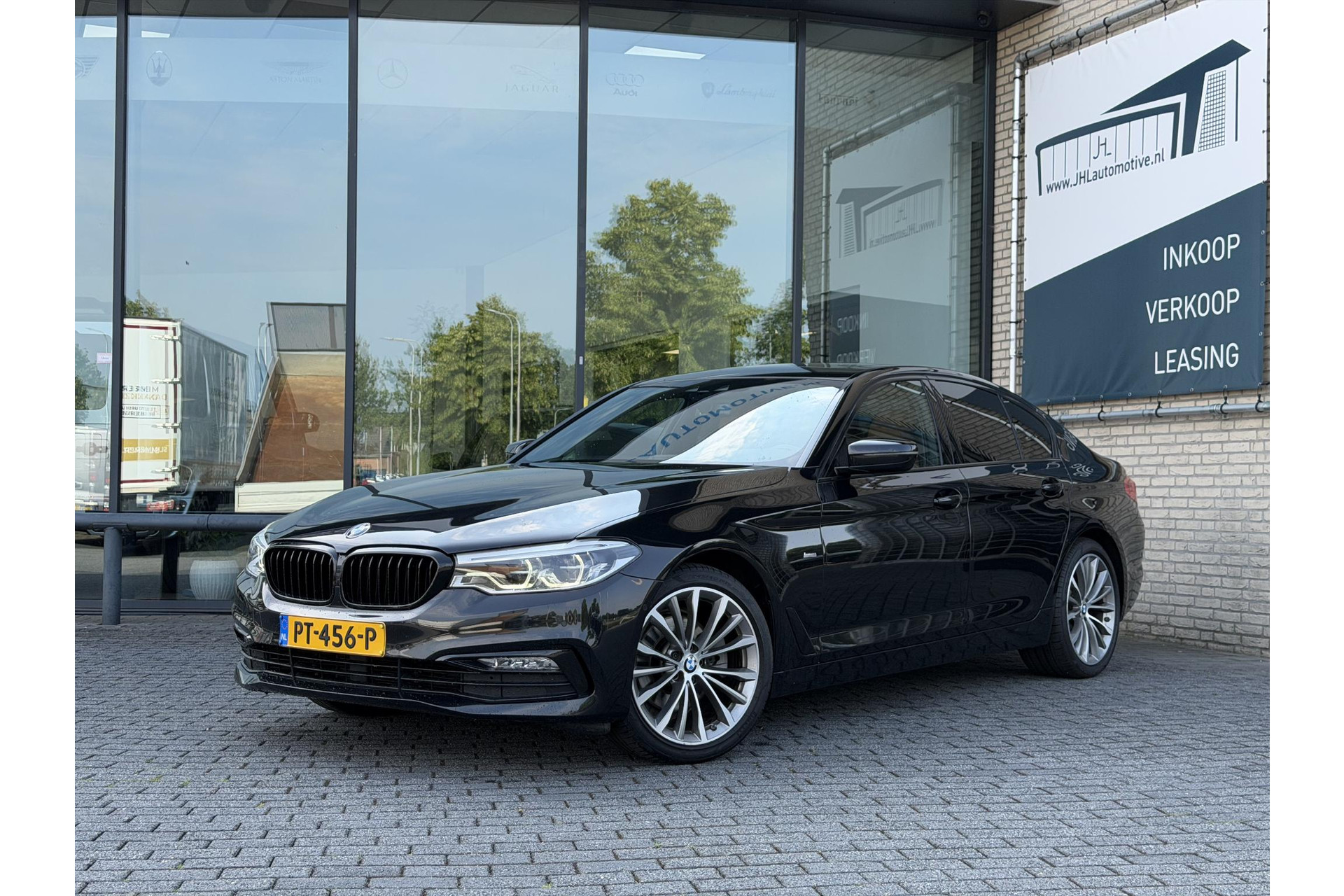 BMW 5 Serie 520d High Executive*DAKJE*HUD*CRUISE*NAVI.PROF*LED